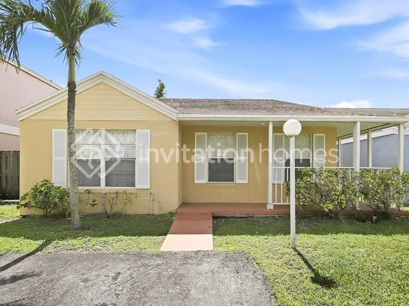 22250 SW 101st Ave, Miami, FL 33190