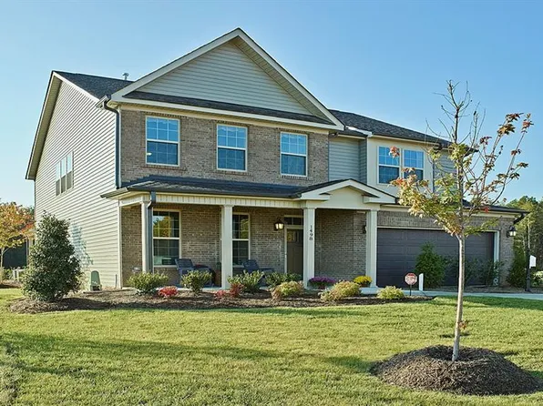 6372 Andrew Henry Ct, Oak Ridge, NC 27310