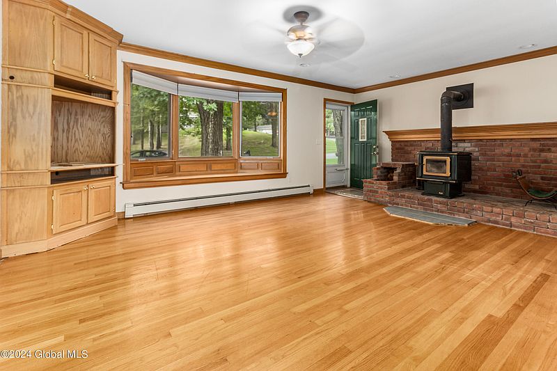 5th image of 1 Tamarac Drive