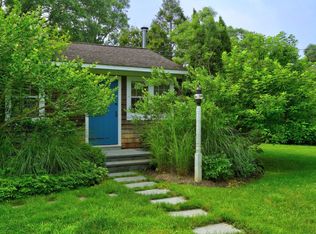 8 Roxbury Ln, Wainscott, NY 11975