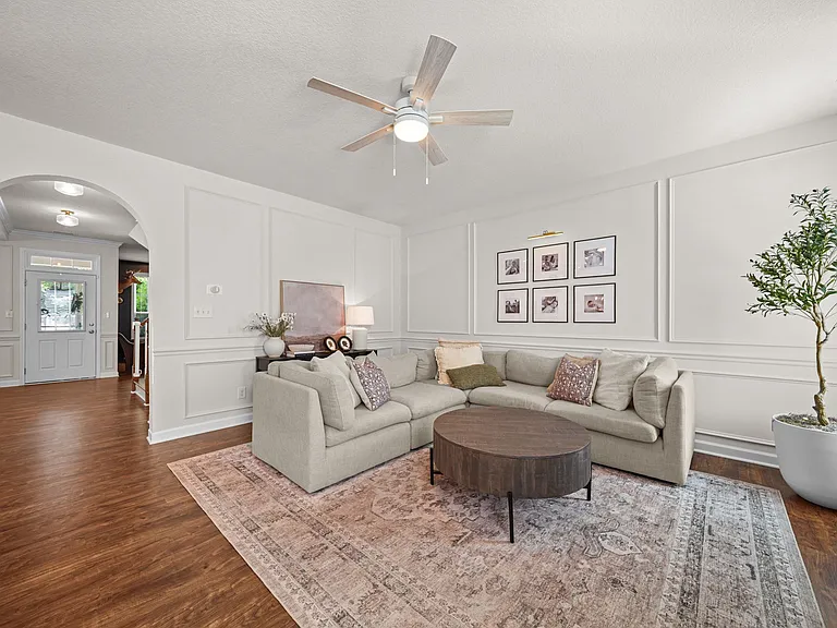 1113 McKee Farm Ln — Photo 4