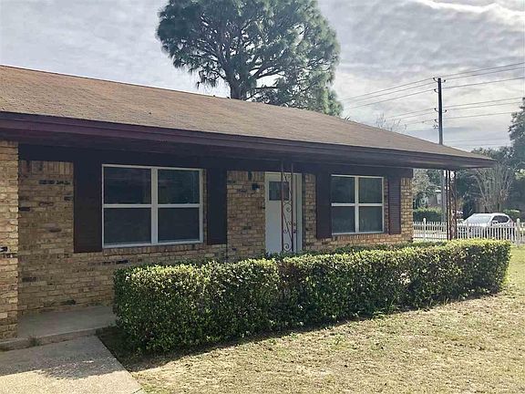 3rd image of 918 Underwood Ave