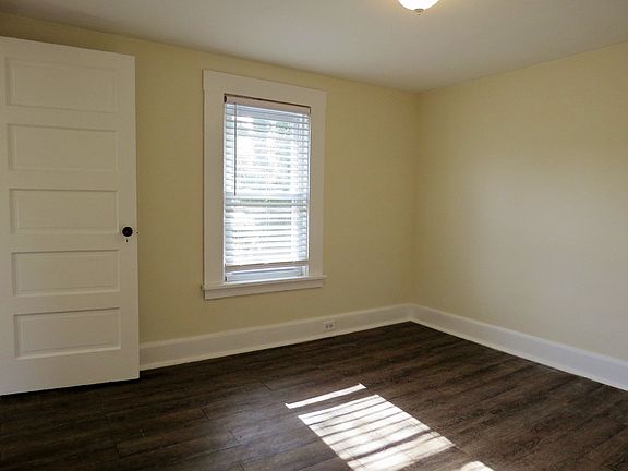4th image of 9 Miller St APT 2