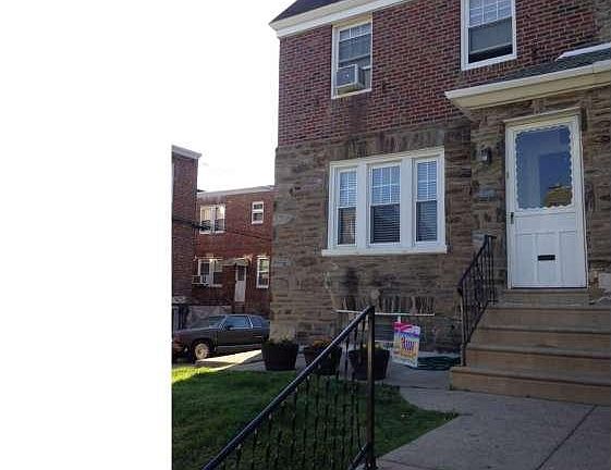 2nd image of 6914 Lynford St