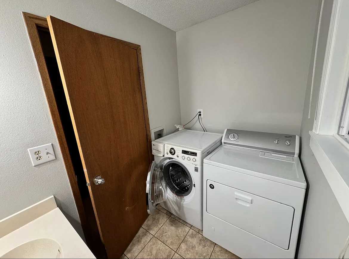 5320 Colt Dr — Photo 4