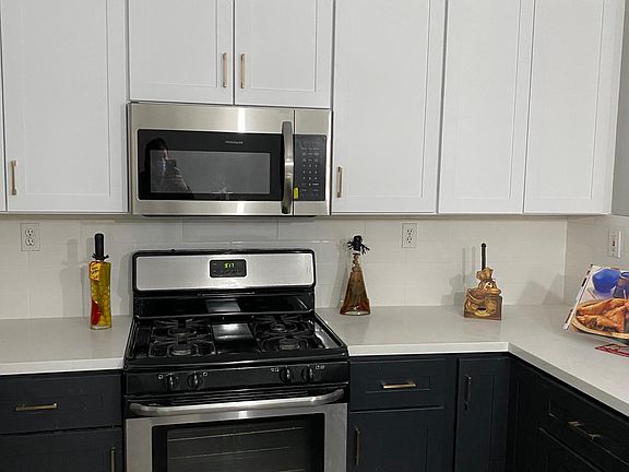 4th image of 608 Arcadia Ter Unit 104