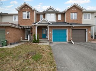 189 Gray Cres, Ottawa, ON K2K 3L8