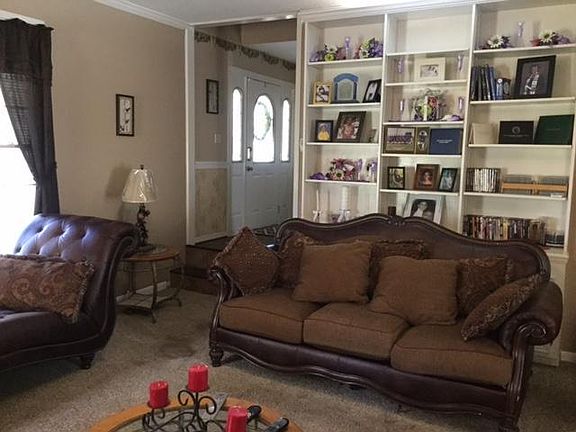 5th image of 101 Pinewood Dr