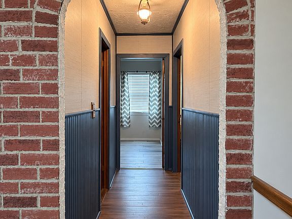 5th image of 4225 Gunderson Ave