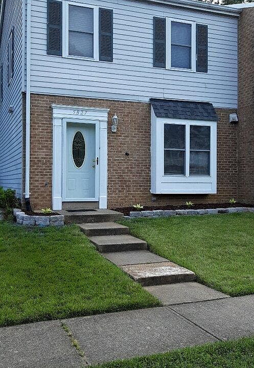 1st image of 5827 Burke Manor Ct #5827