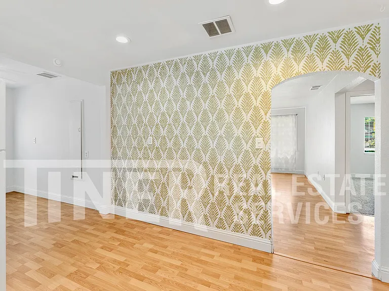 1436 Carrie St — Photo 9