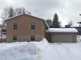 503 Hillside Dr, Marquette, MI 49855