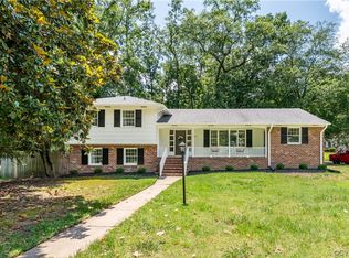 228 Homestead Dr, Colonial Heights, VA 23834
