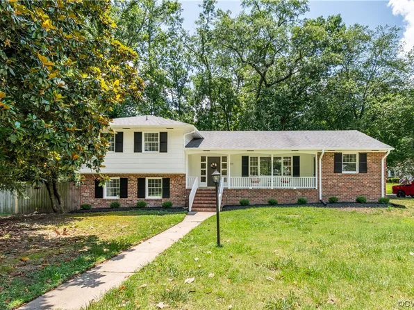 228 Homestead Dr, Colonial Heights, VA 23834