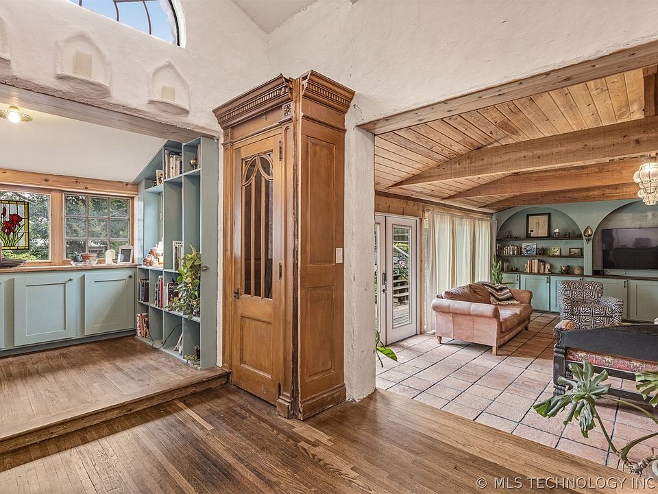 37th image of 2216 N Elwood Ave
