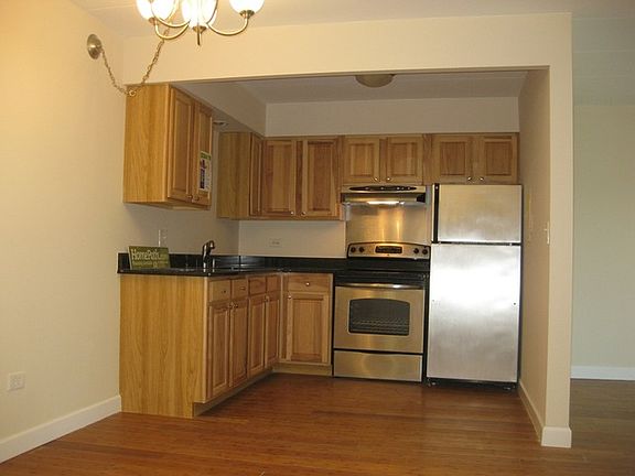 4th image of 580 E Lawrence Ave #105