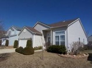 147 Whitehill Dr, Romeoville, IL 60446