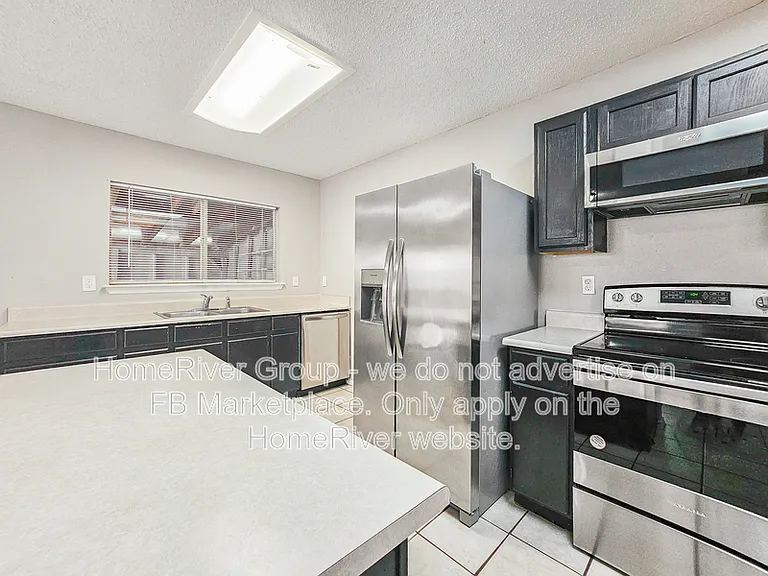 10455 Alpine Vlg — Photo 5