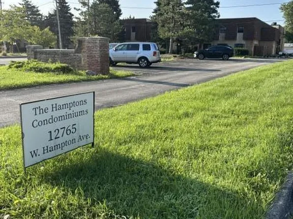 12765 W Hampton AVENUE #118, Butler, WI 53007