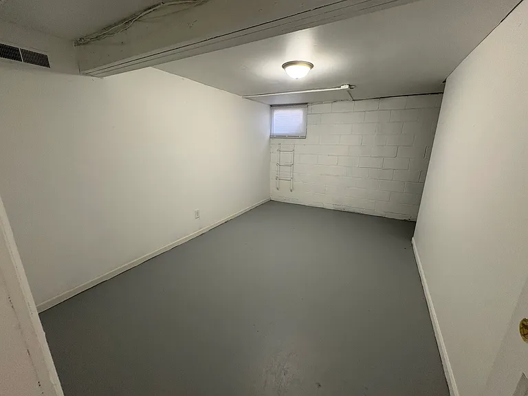 1404 N Broadway St #A — Photo 8