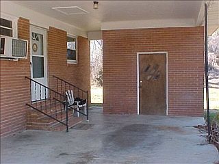 3rd image of 3018 S Darlington Hwy