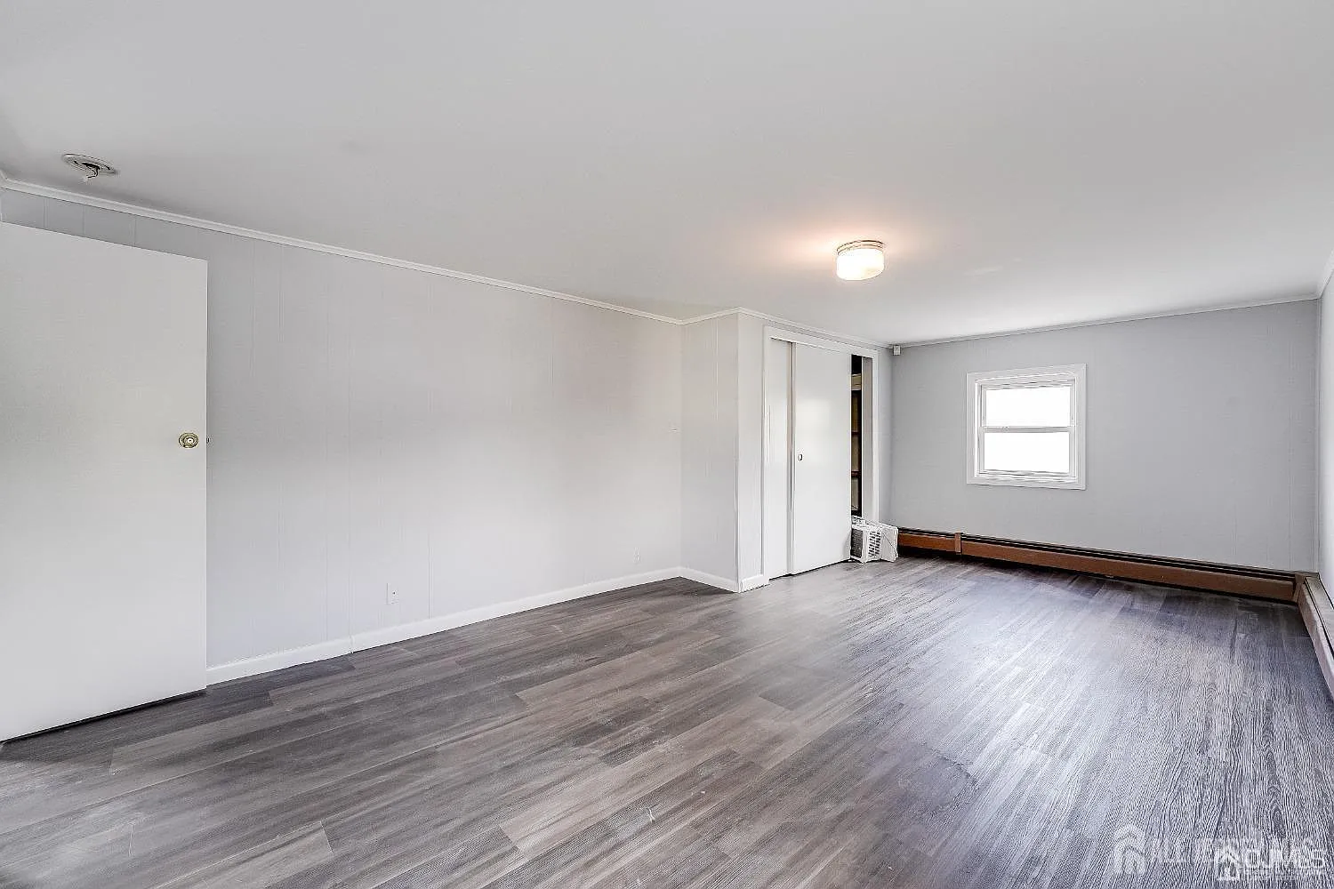 2 bed, 1.0 bath, $2,000 — Photo 2