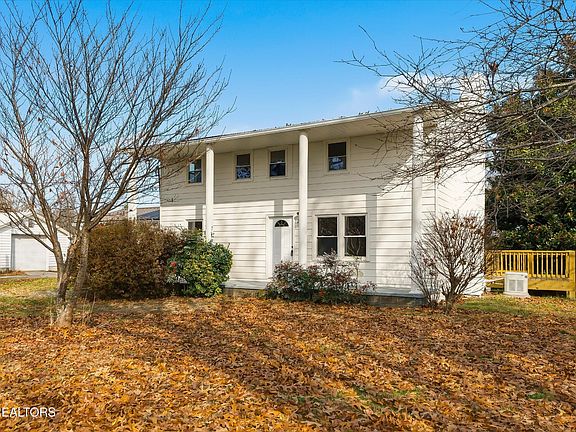 3rd image of 567 Dogwood Rd