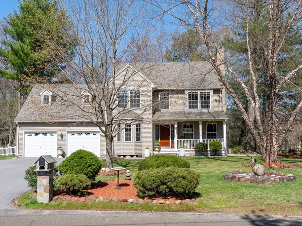 4 Village Lane, Burlington, CT 06013