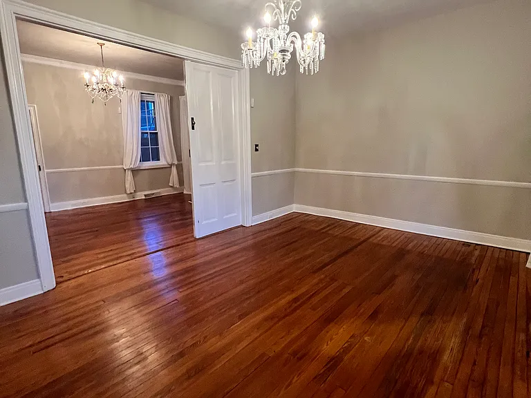 340 N Market St — Photo 46