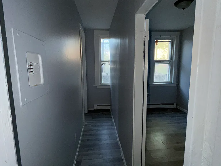 137 3rd St #2 — Photo 7