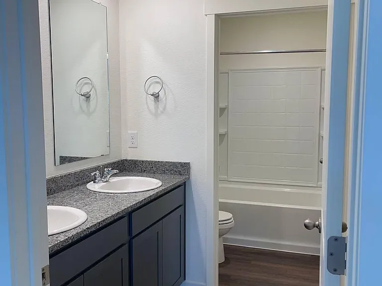 6045 Holstein Dr — Photo 28