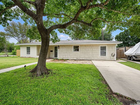 4th image of 542 BRIGHTWOOD PL