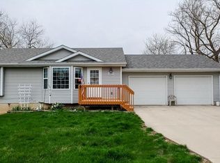 4410 SE 16th St, Des Moines, IA 50320
