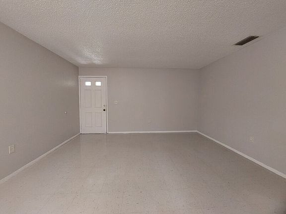 4th image of 2224 Brandy Pl