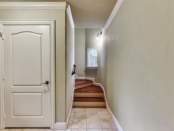 4th image of 3423 Westminster Ave