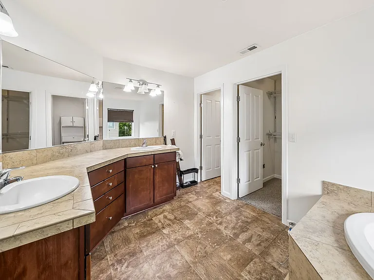 2434 195th St E — Photo 12