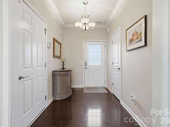 3rd image of 2441 Diplomat Ln