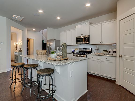 4th image of 922 Inverness Ln Lot 279