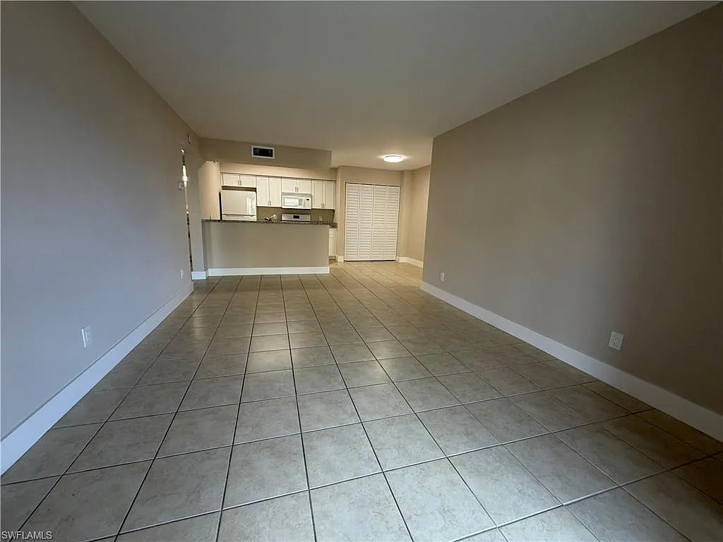 2 bed, 2.0 bath, 1018 sqft, $1,200 — Photo 2