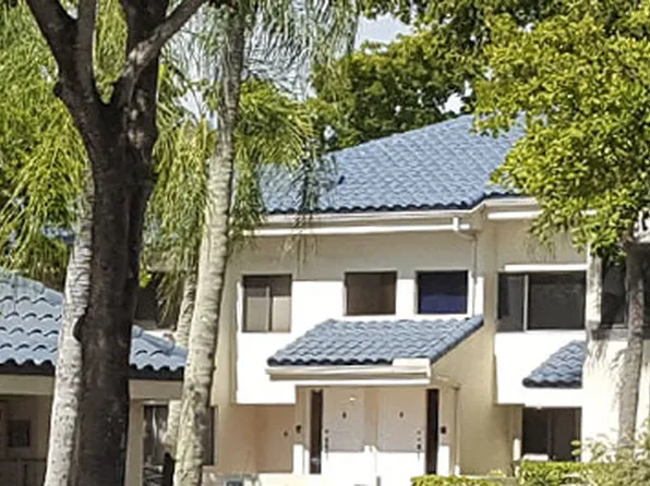 8028 NW 15th Mnr, Plantation, FL 33322