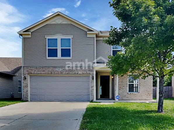 8441 Wheatfield Dr, Camby, IN 46113