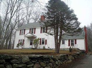 7 Heroux Dr, North Smithfield, RI 02896