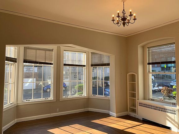 3rd image of 102-2170 Vallejo St #102