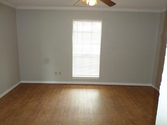 5th image of 212 Welch Ln