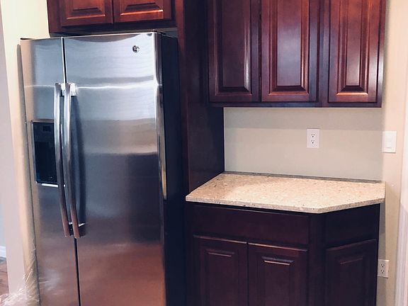 2nd image of 808 Fenworth Blvd