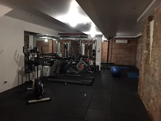 Rented by Premier Metro Realty Corp | media 46