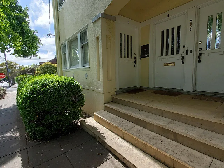 2803 Parker St #1 — Photo 2