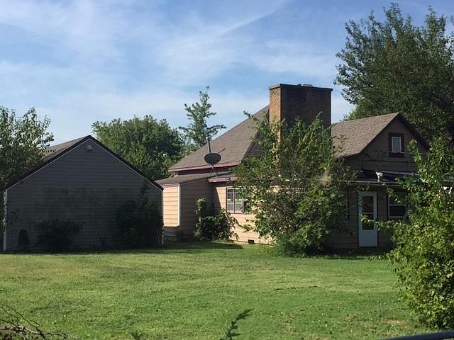 2nd image of 212 W 3rd St