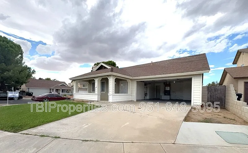 13654 Opal Cir
