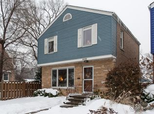 2004 Keeney St, Evanston, IL 60202